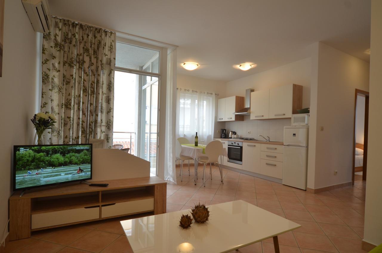 Big Dream Apartment Ровин Екстериор снимка