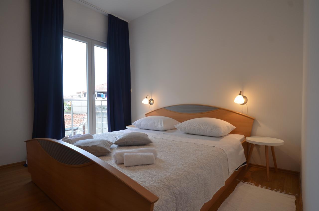 Big Dream Apartment Ровин Екстериор снимка